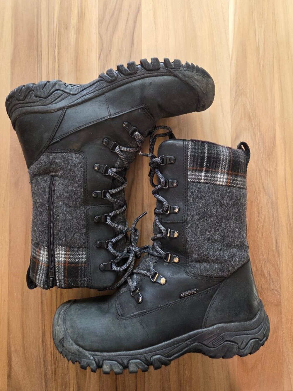 Keen Insulated Winter Boot, excellent condition, US sz9 women's